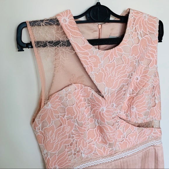 Three floor Pink dress - Picture 7 of 8